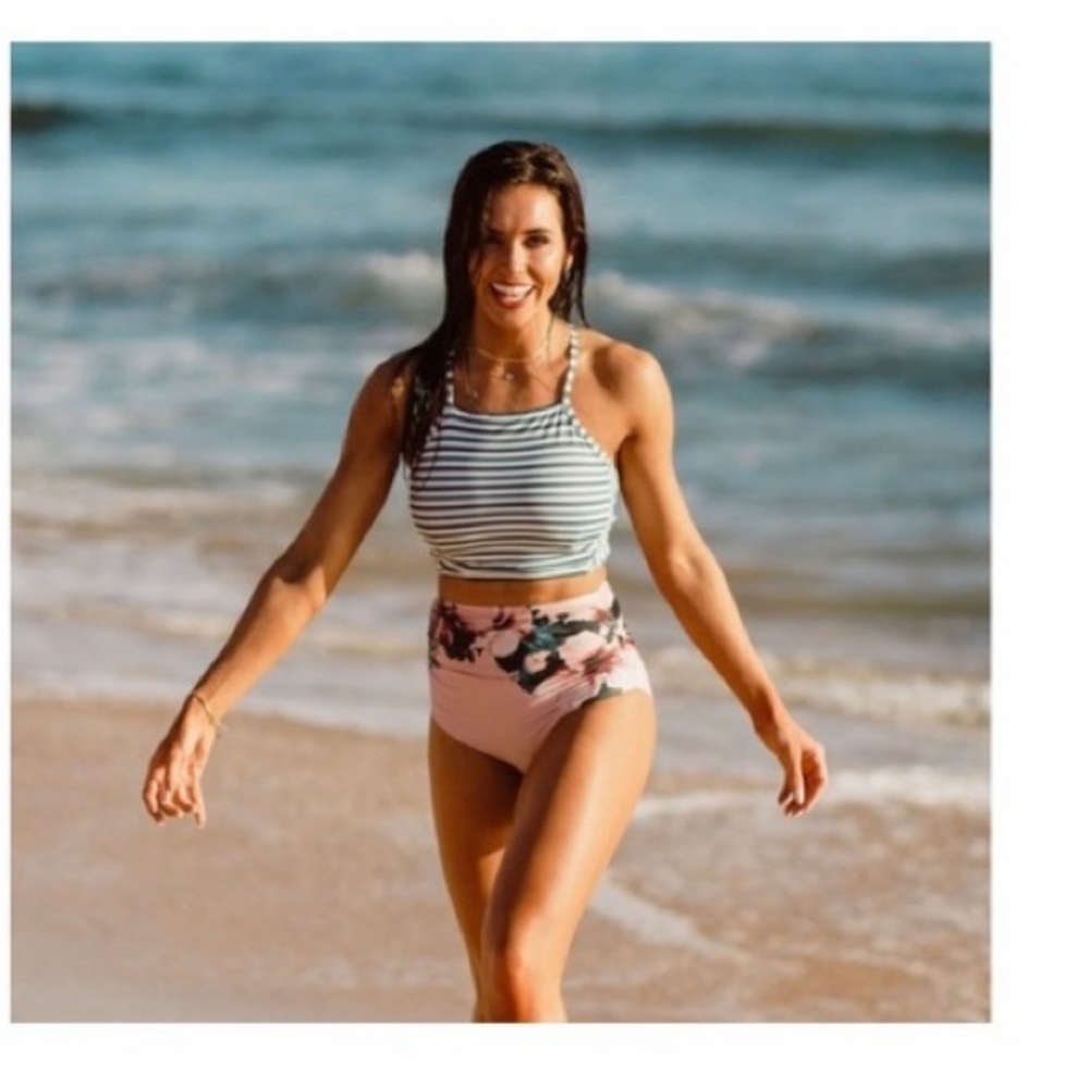Albio Fit Darling Stripe Switchback Two Piece High Waist Swim - size Small